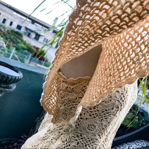 DONATED-Hippie chic crotchet top - Picture 3 of 7